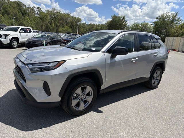 Certified 2025 Toyota RAV4 LE AWD/4WD image 5