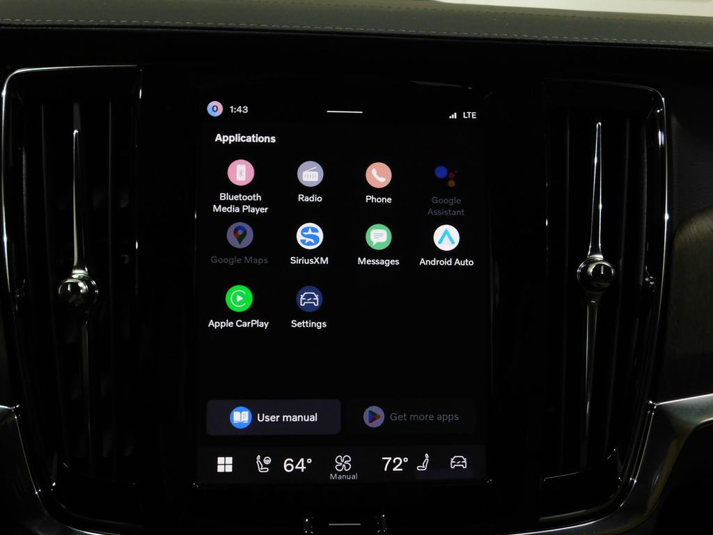 Used 2026 Volvo V90 B6 Cross Country Ultra image 54