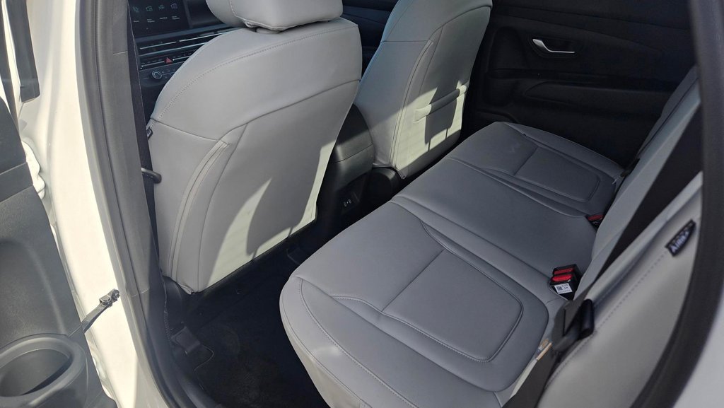 New 2027 Hyundai Santa Cruz SE FWD image 9