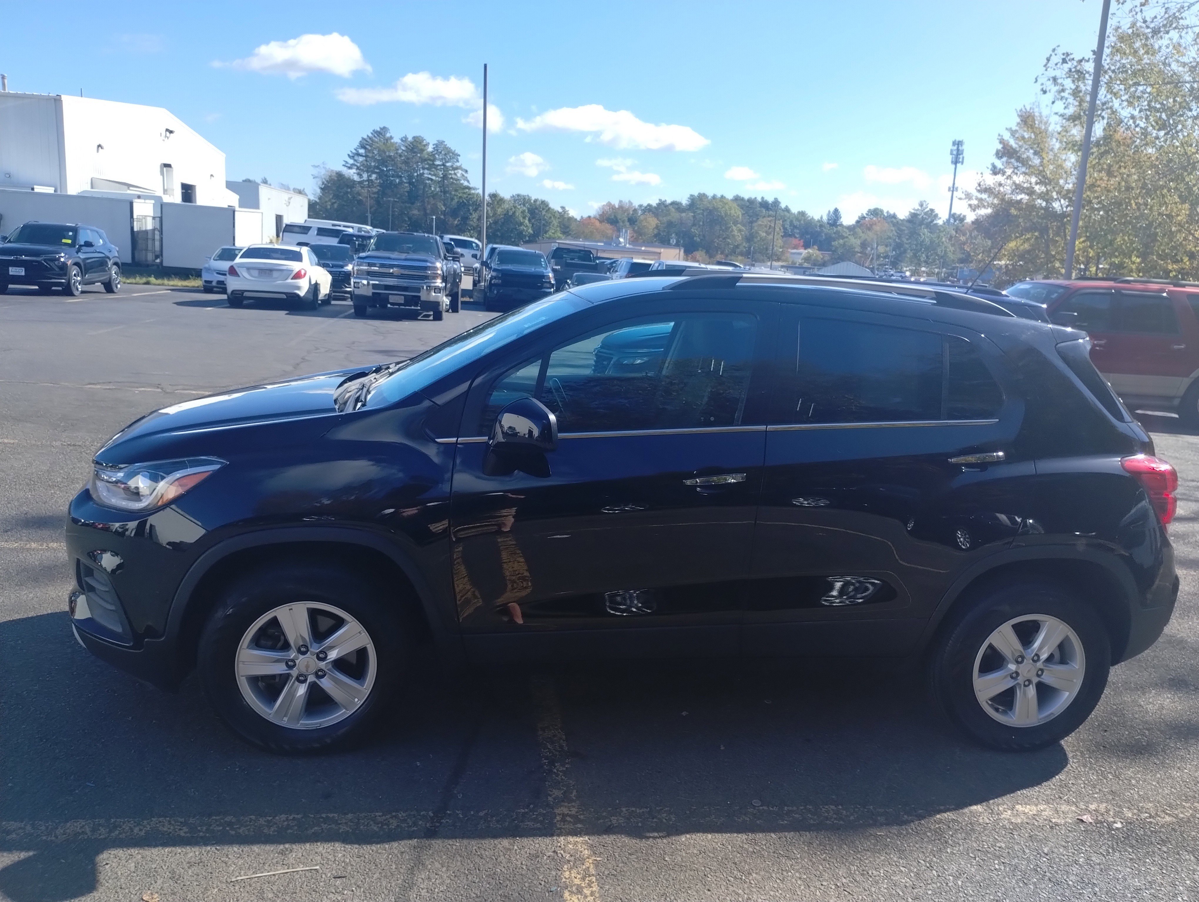 Used 2020 Chevrolet Trax LT w/ LT Convenience Package image 6