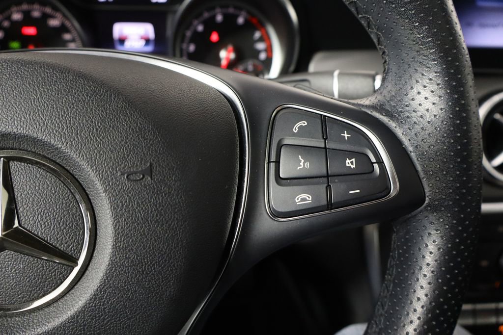 Used 2019 Mercedes-Benz CLA 250 image 24