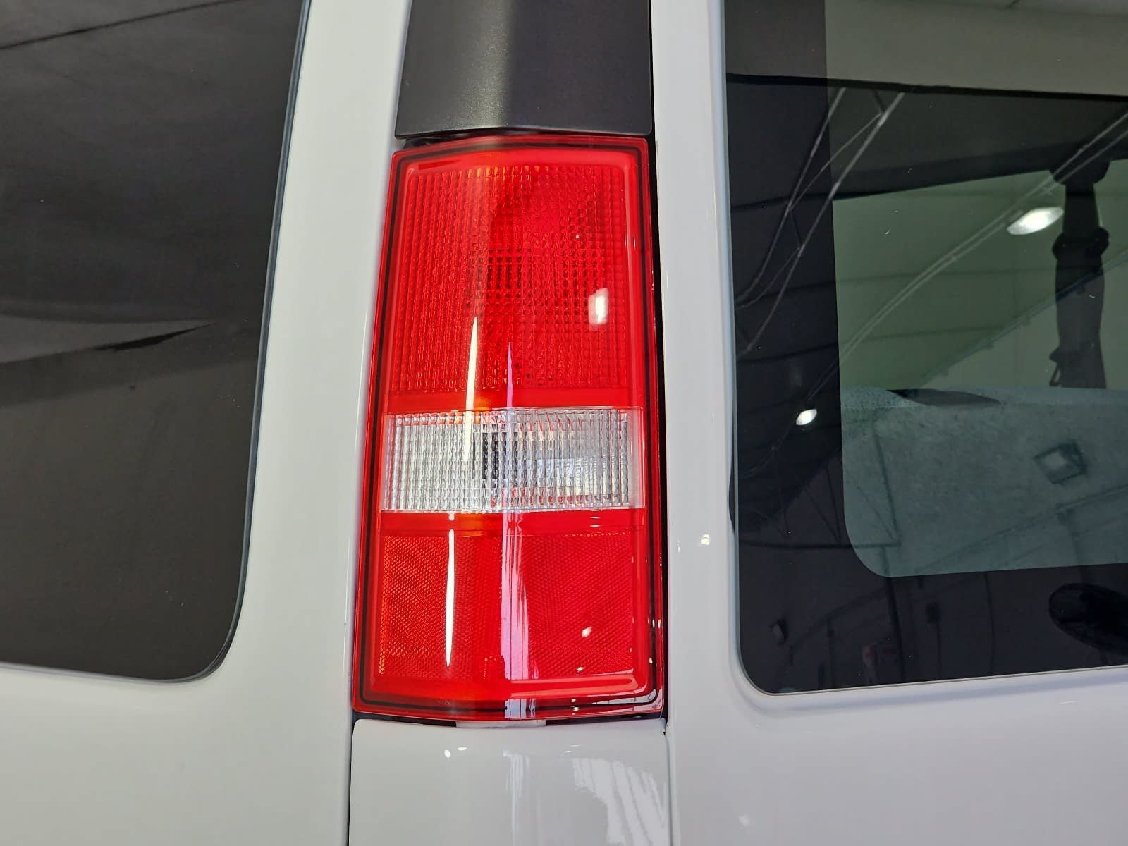 Used 2024 Chevrolet Express 3500 LS RWD image 27