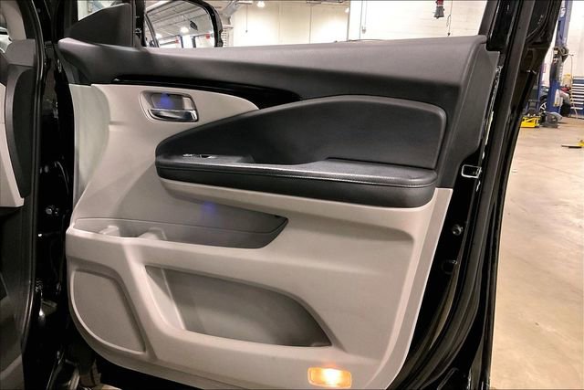 Used 2016 Honda Pilot Touring image 24