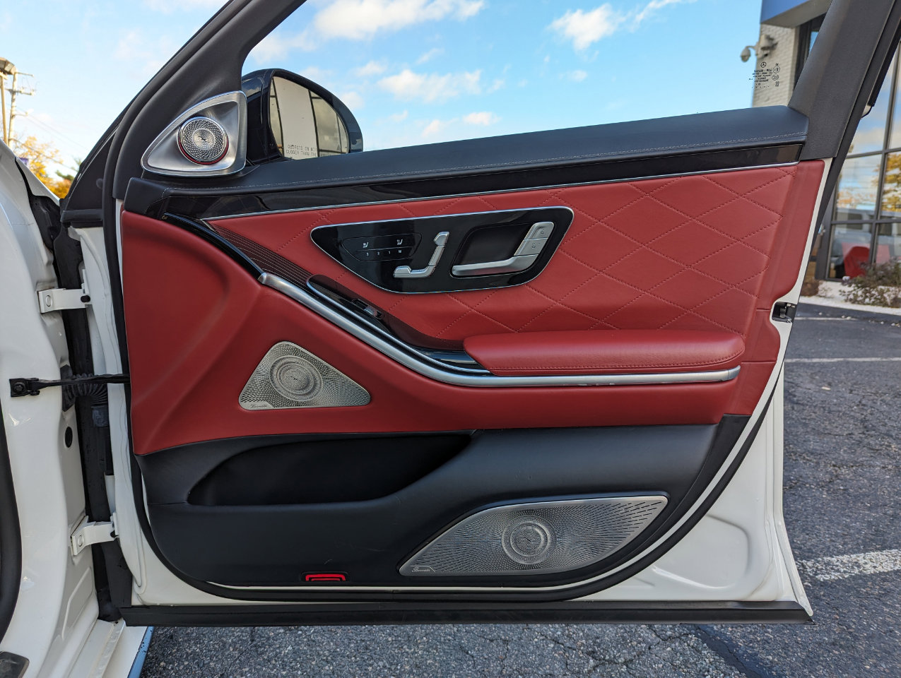 Used 2021 Mercedes-Benz S 580 4MATIC Sedan w/ AMG Line image 30