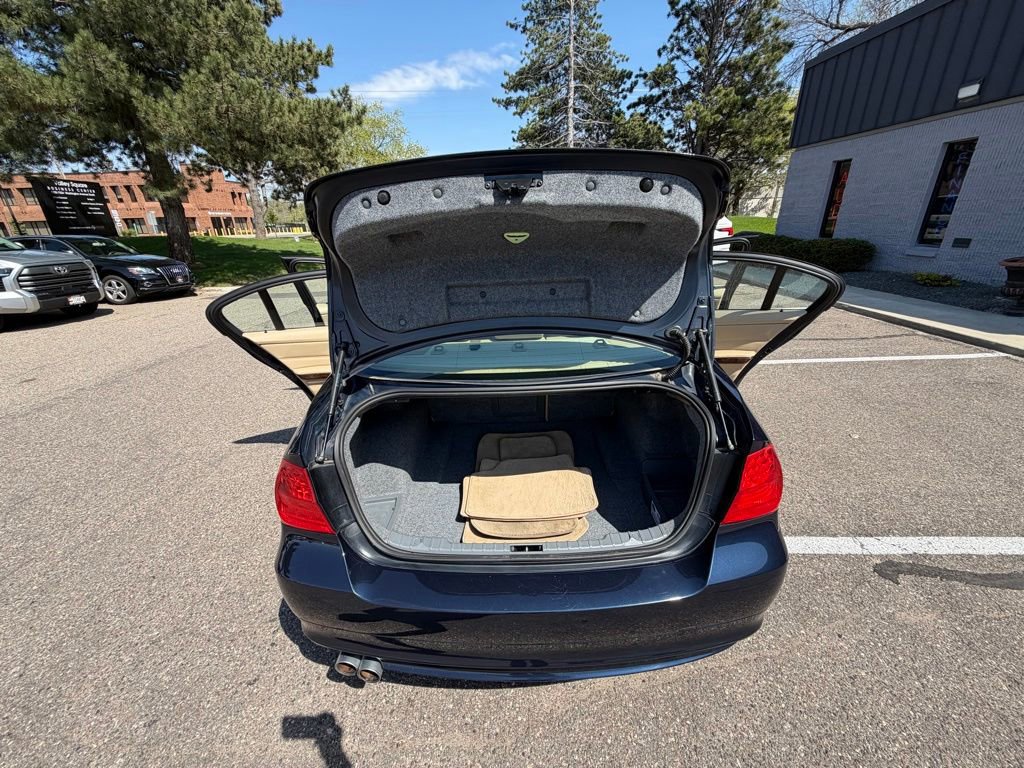 Used 2009 BMW 328i xDrive Sedan AWD/4WD image 43