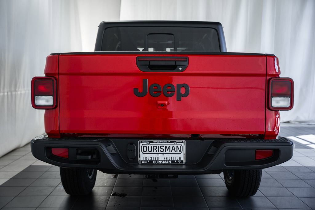 New 2025 Jeep Gladiator Sport image 5