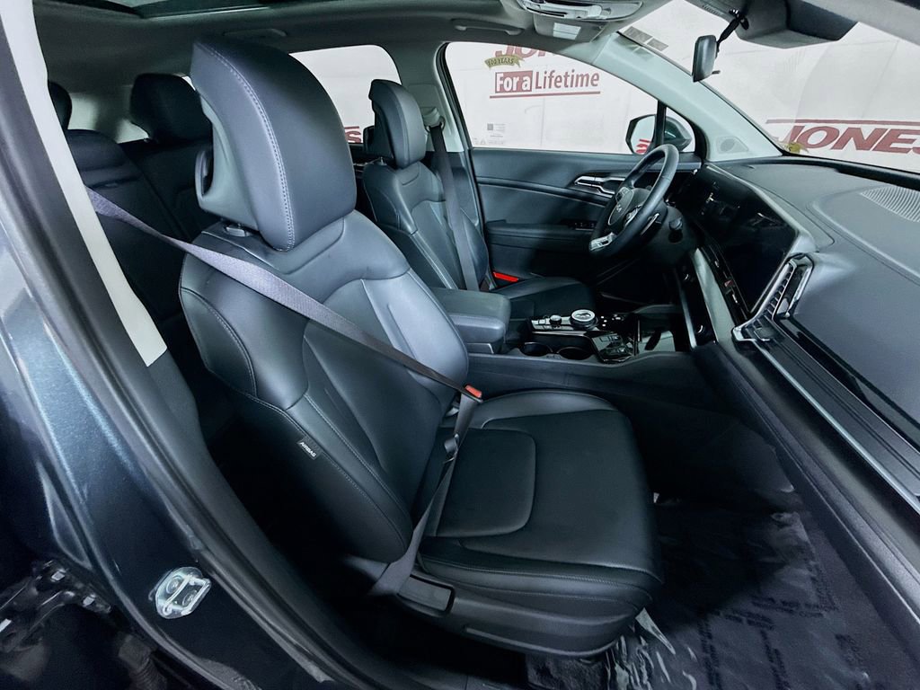 Used 2024 Kia Sportage EX w/ EX Premium Package image 32