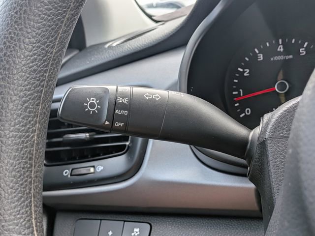 Used 2023 Kia Rio S image 31