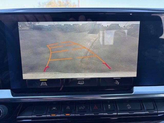 Used 2025 Chevrolet Silverado 1500 LT Trail Boss w/ Convenience Package II AWD/4WD image 18