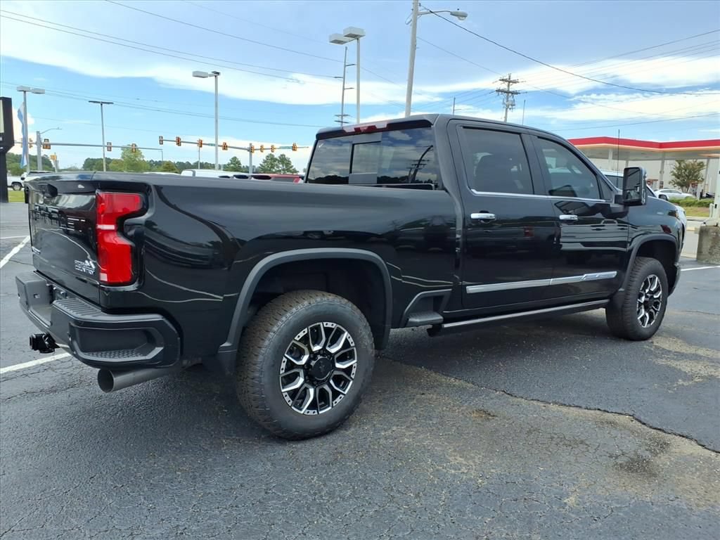 New 2026 Chevrolet Silverado 2500 High Country w/ Technology Package AWD/4WD image 3