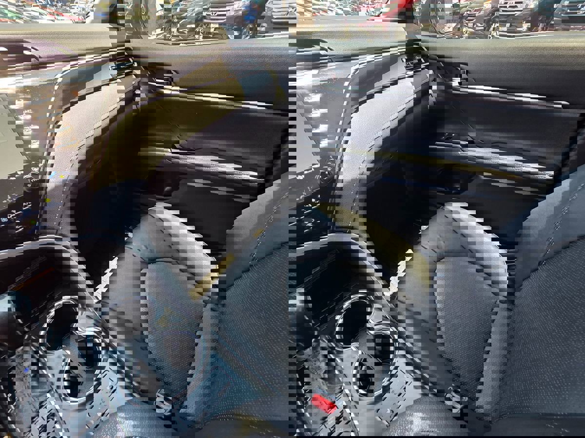 Used 2020 Toyota Camry XSE image 38