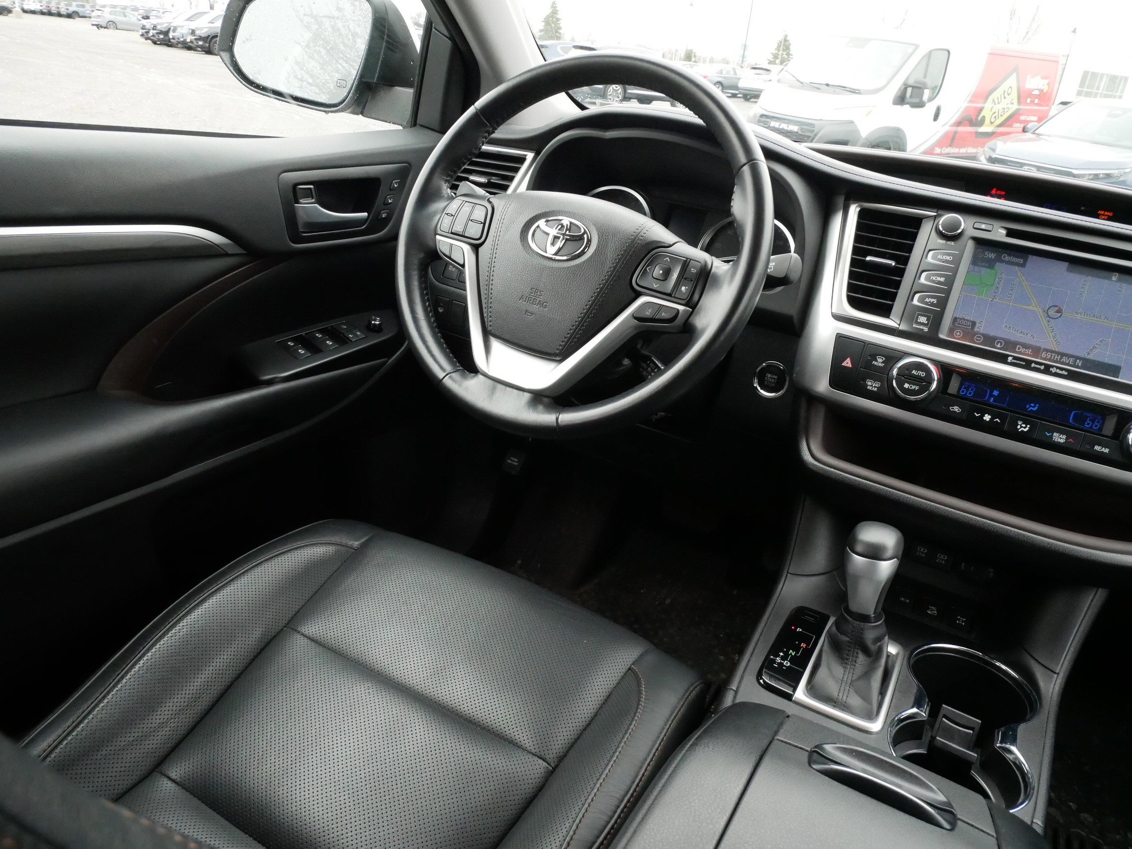 Used 2018 Toyota Highlander Limited image 9