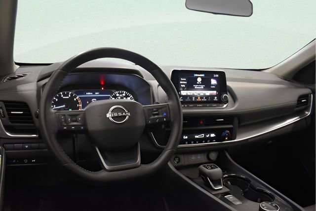 Used 2025 Nissan Rogue SV image 23