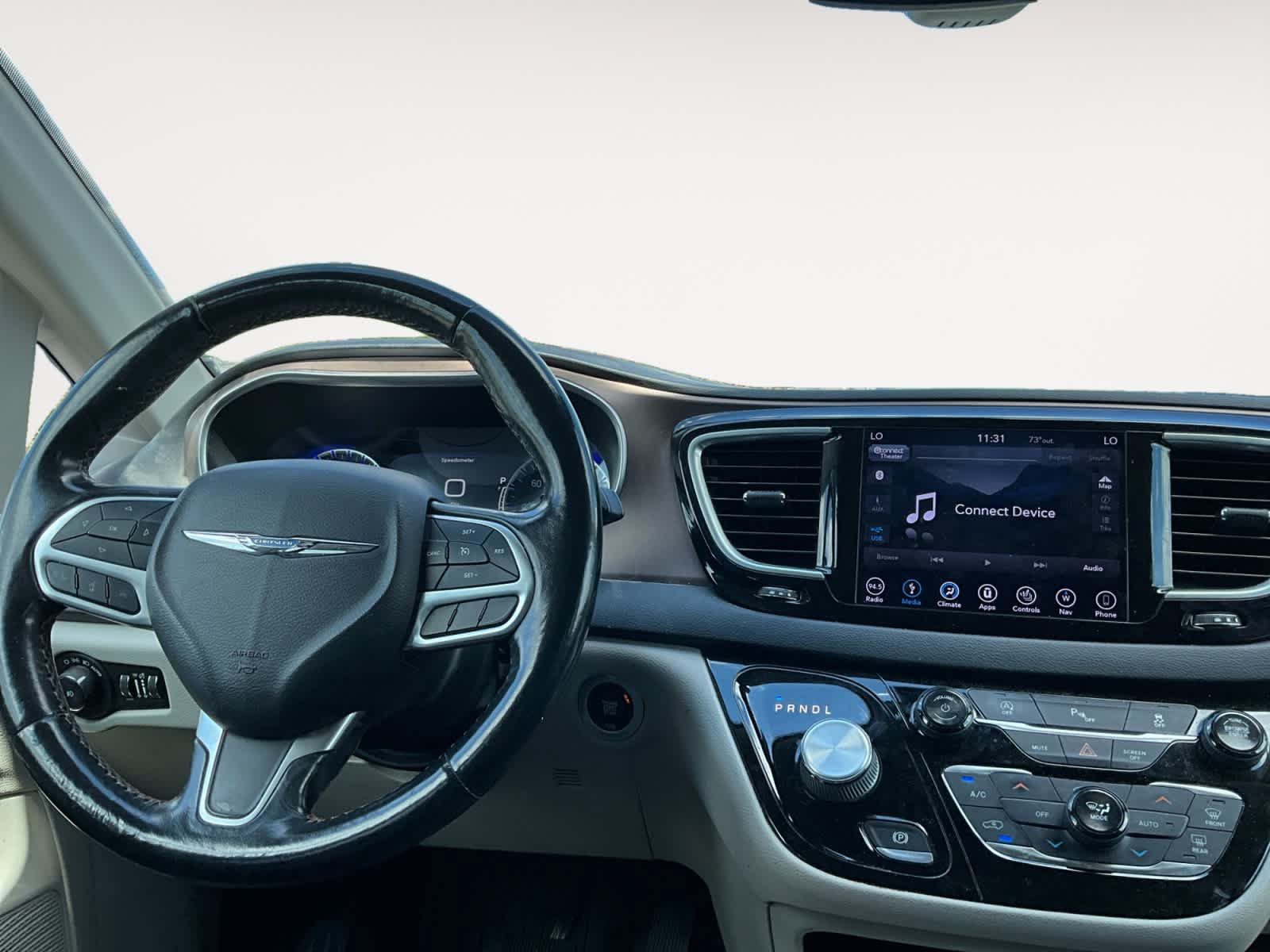 Used 2019 Chrysler Pacifica Touring-L Plus FWD image 10