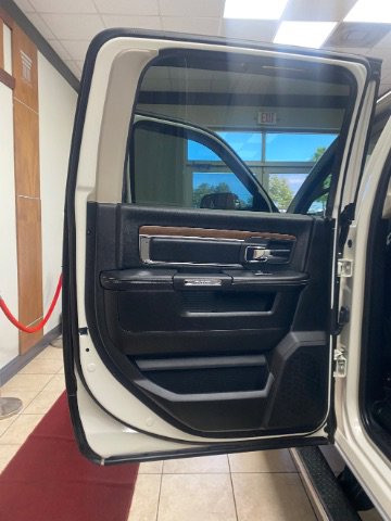 Used 2018 RAM 2500 Laramie w/ Convenience Group image 11