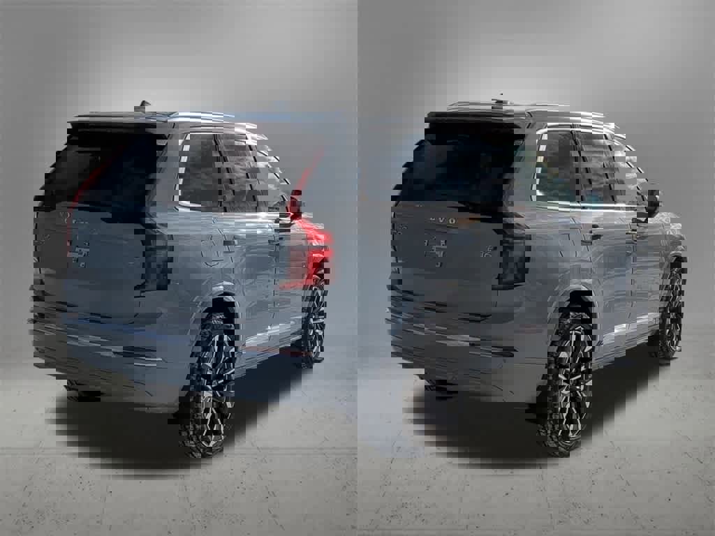 New 2026 Volvo XC90 B6 Plus w/ Protection Package Premier image 6
