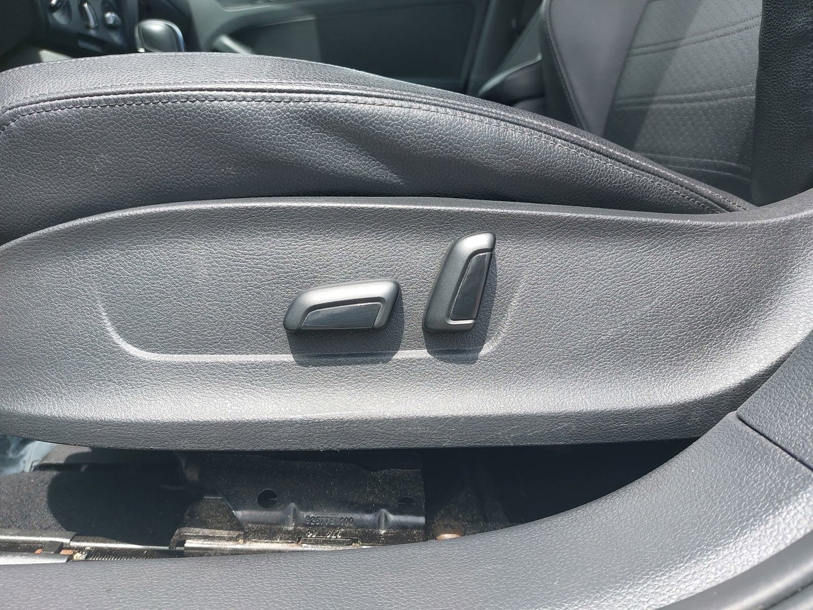 Used 2014 Volkswagen Jetta SEL FWD image 28
