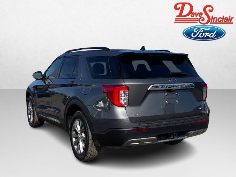 Used 2022 Ford Explorer XLT w/ Equipment Group 202A image 9