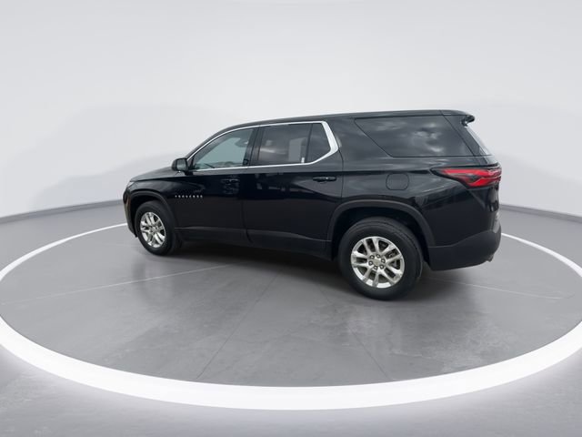 Used 2023 Chevrolet Traverse LS image 6