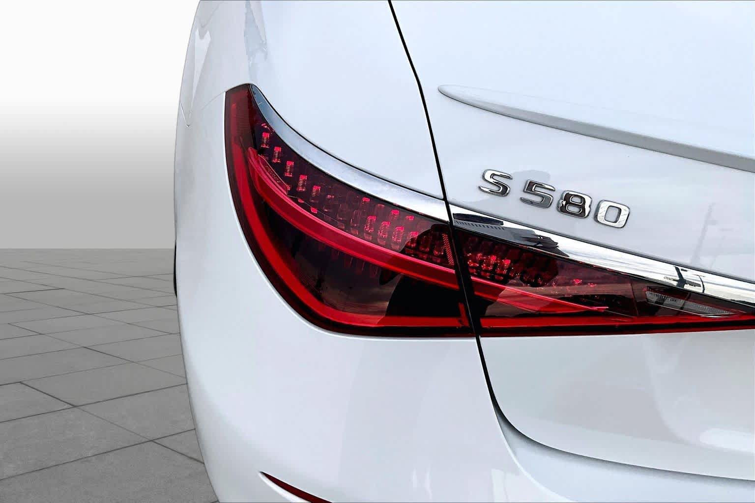 Used 2024 Mercedes-Benz S 580 4MATIC Sedan image 25