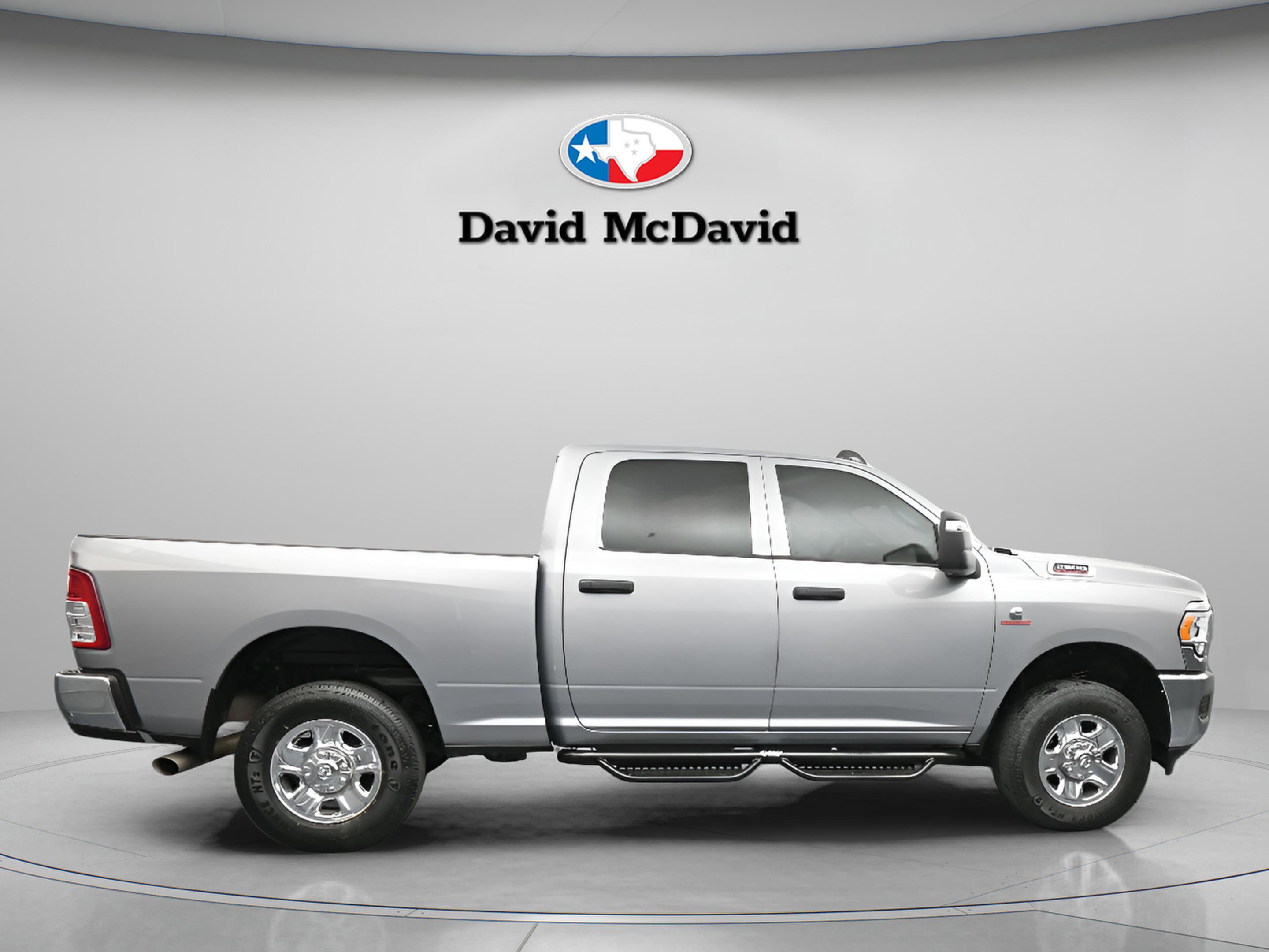 Used 2024 RAM 2500 Tradesman w/ Chrome Appearance Group image 9