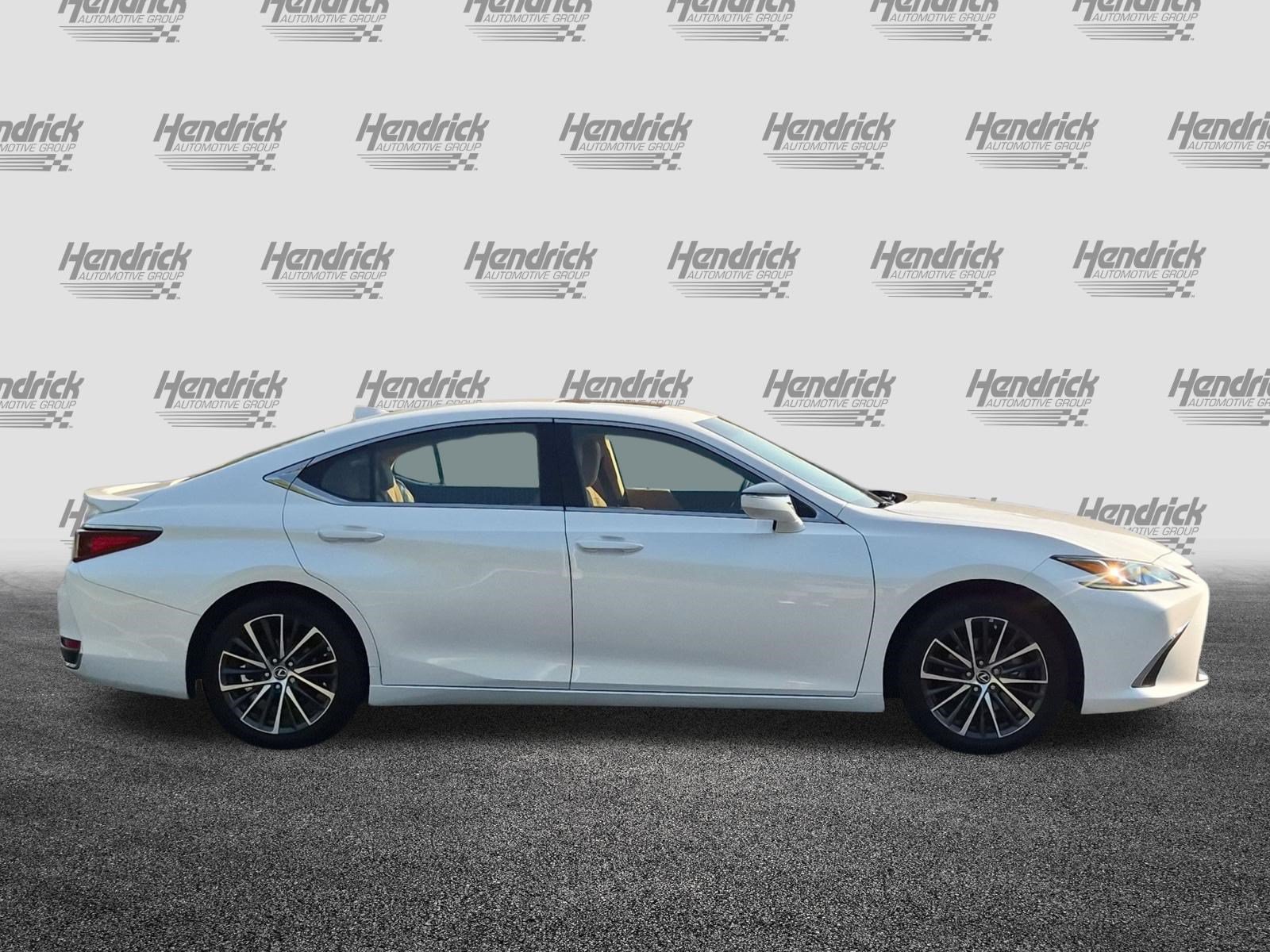 Used 2023 Lexus ES 300h w/ Premium Package FWD image 11