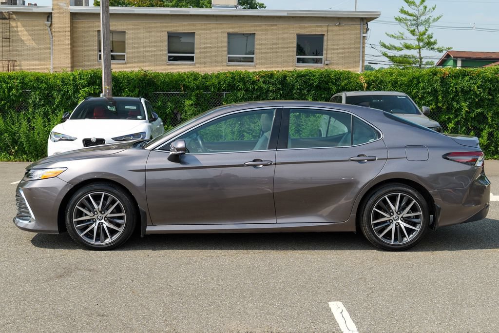 Used 2023 Toyota Camry XLE w/ Navigation Package AWD/4WD image 4