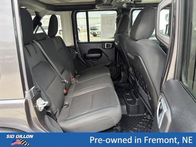 Used 2021 Jeep Wrangler Unlimited Rubicon 4xe w/ Cold Weather Group AWD/4WD image 18