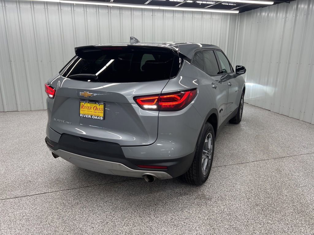 Used 2025 Chevrolet Blazer LT image 6