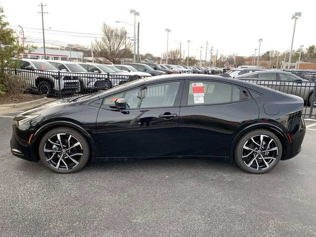 New 2025 Toyota Prius Plug-In Hybrid FWD image 5