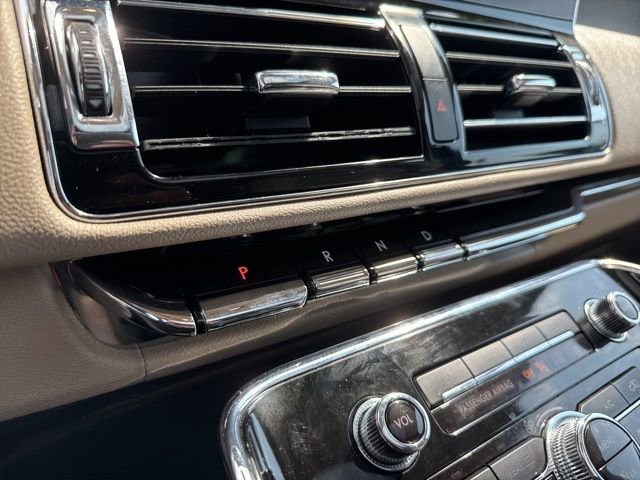 Used 2023 Lincoln Navigator Reserve image 34