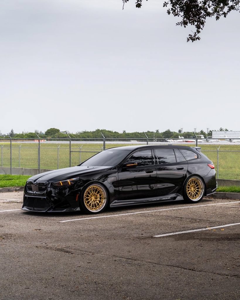 Used 2026 BMW M5 Touring AWD/4WD image 12