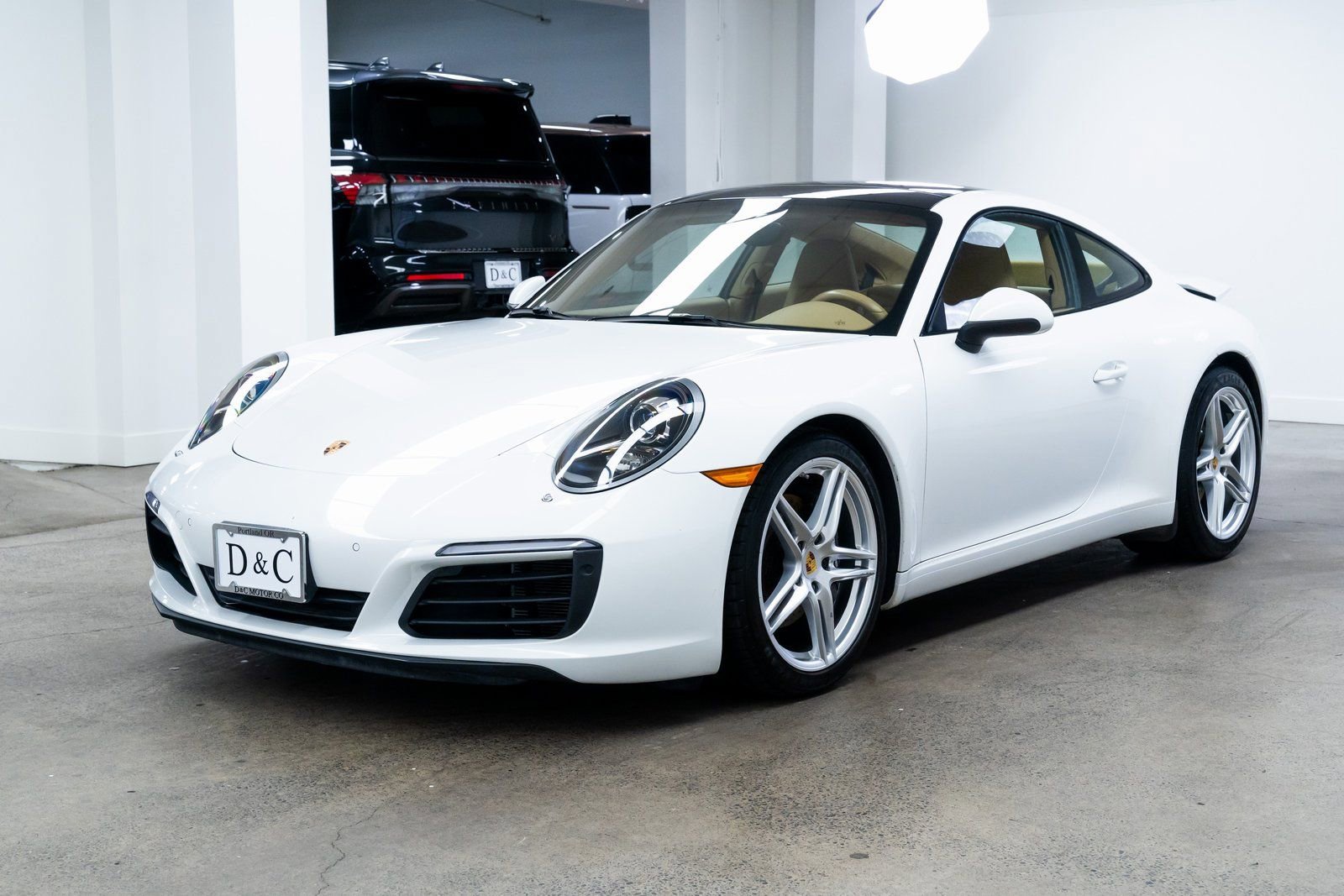 Used 2017 Porsche 911 Carrera RWD image 3