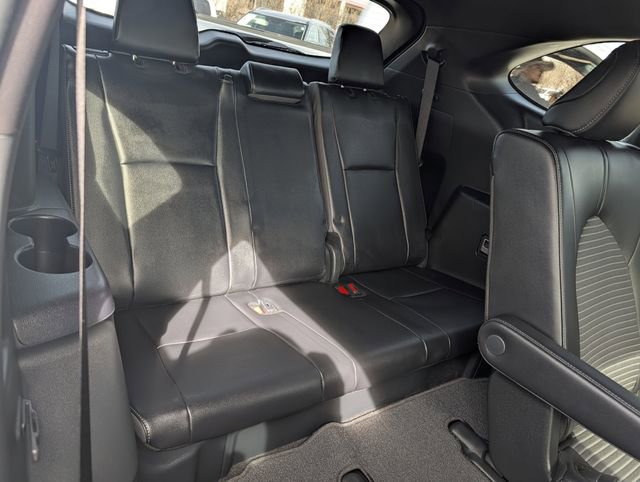 Used 2025 Toyota Highlander XSE image 33