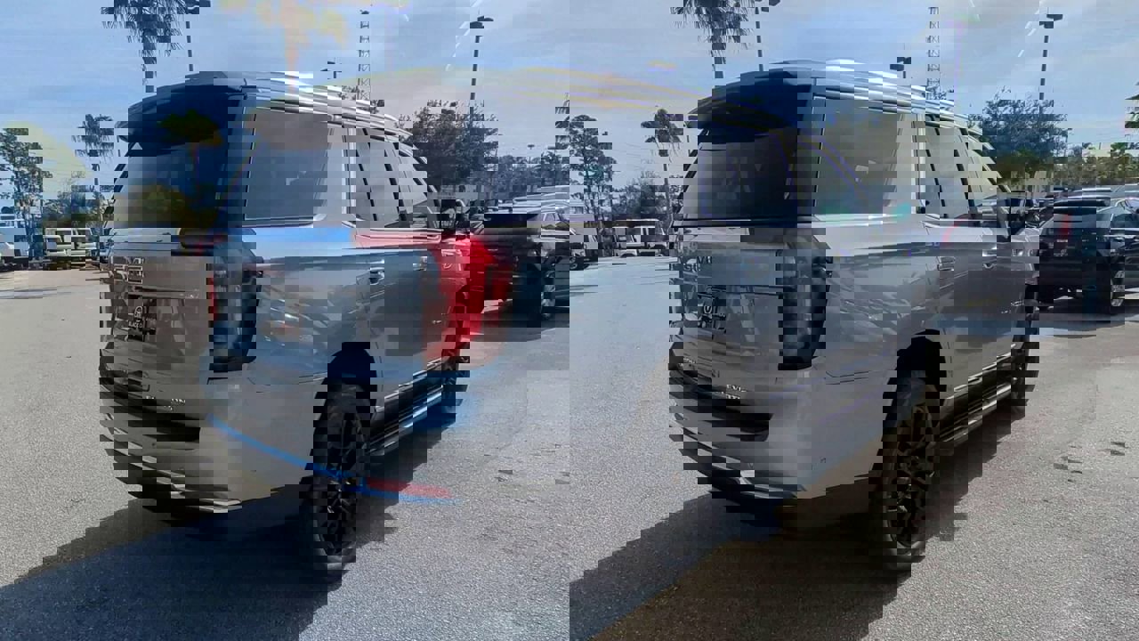 New 2026 GMC Yukon Elevation image 8