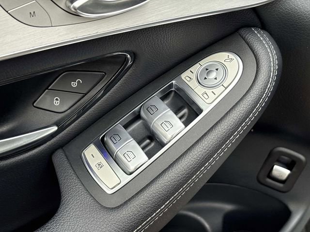 Used 2020 Mercedes-Benz GLC 300 4MATIC image 26