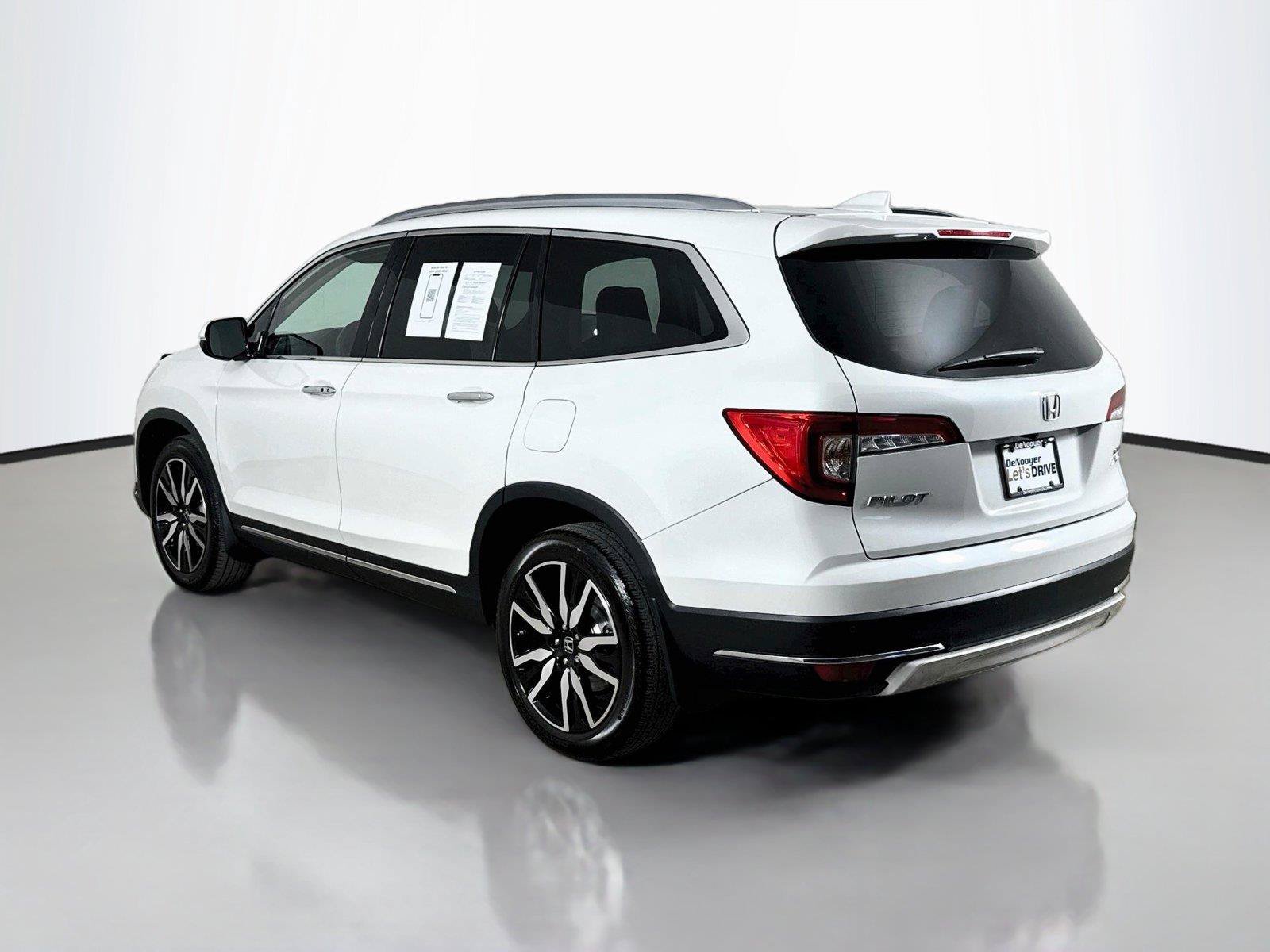 Used 2021 Honda Pilot Touring image 11