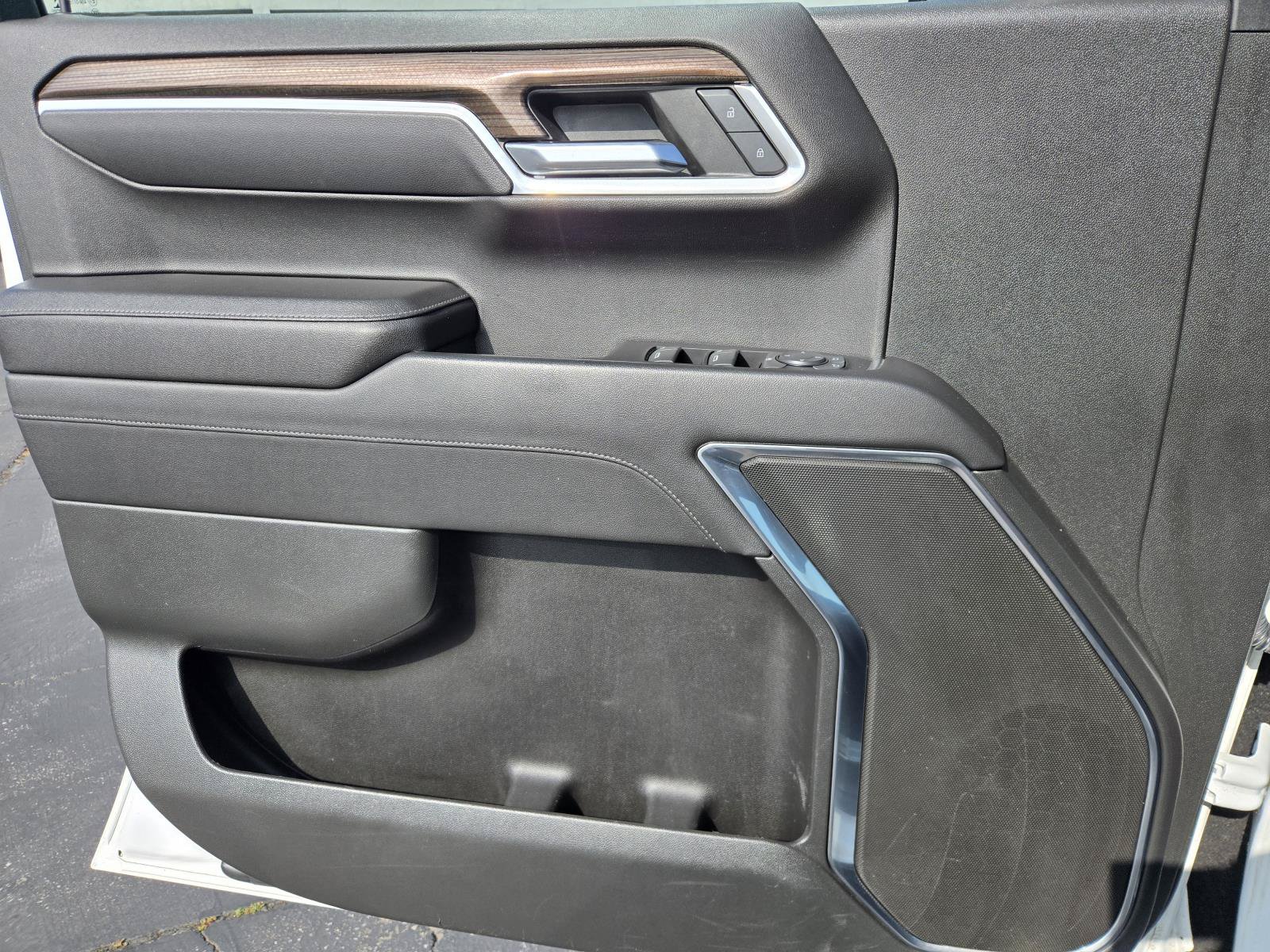 Used 2022 Chevrolet Silverado 1500 LT AWD/4WD image 19