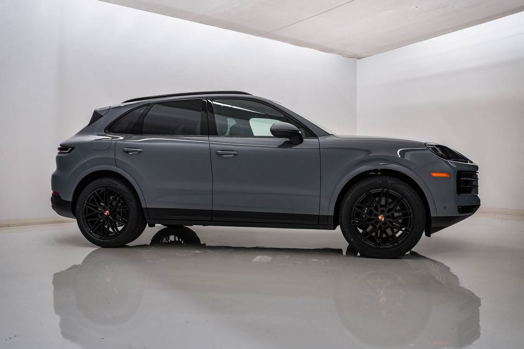 New 2026 Porsche Cayenne AWD/4WD image 9