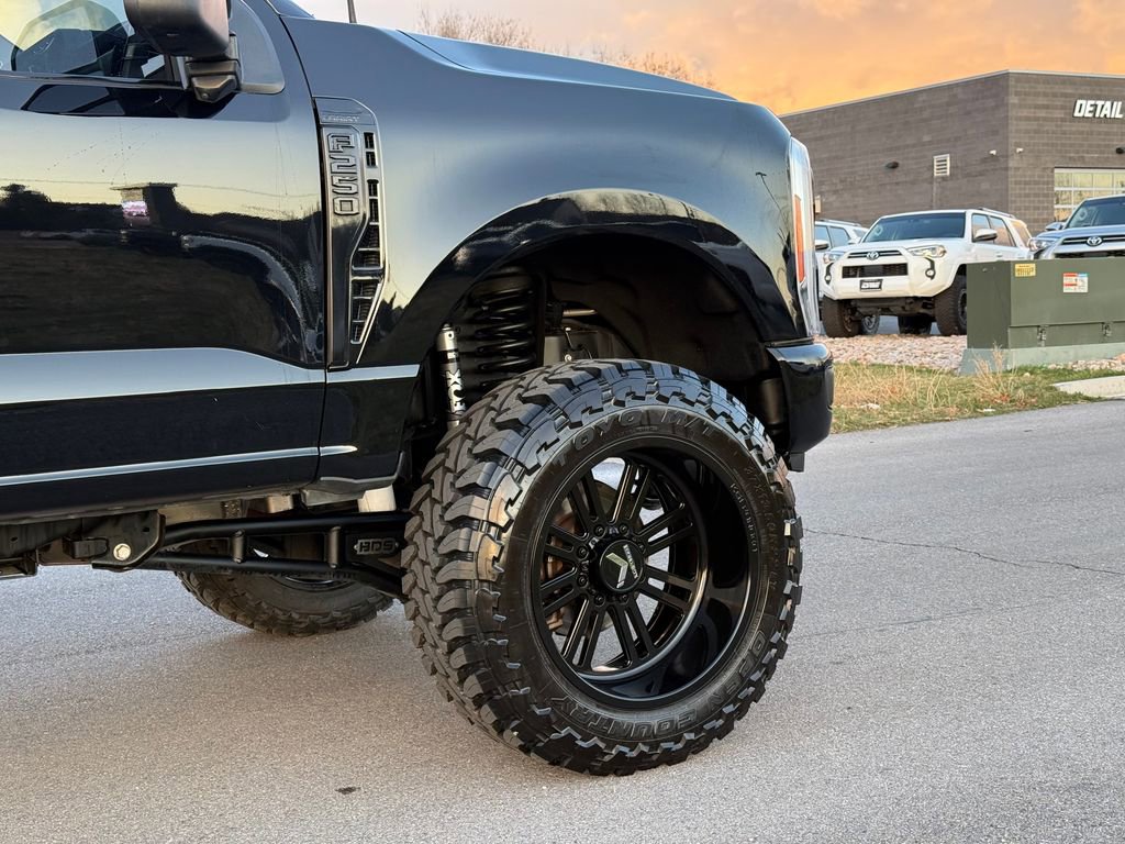 Used 2023 Ford F250 Lariat w/ Chrome Package image 4