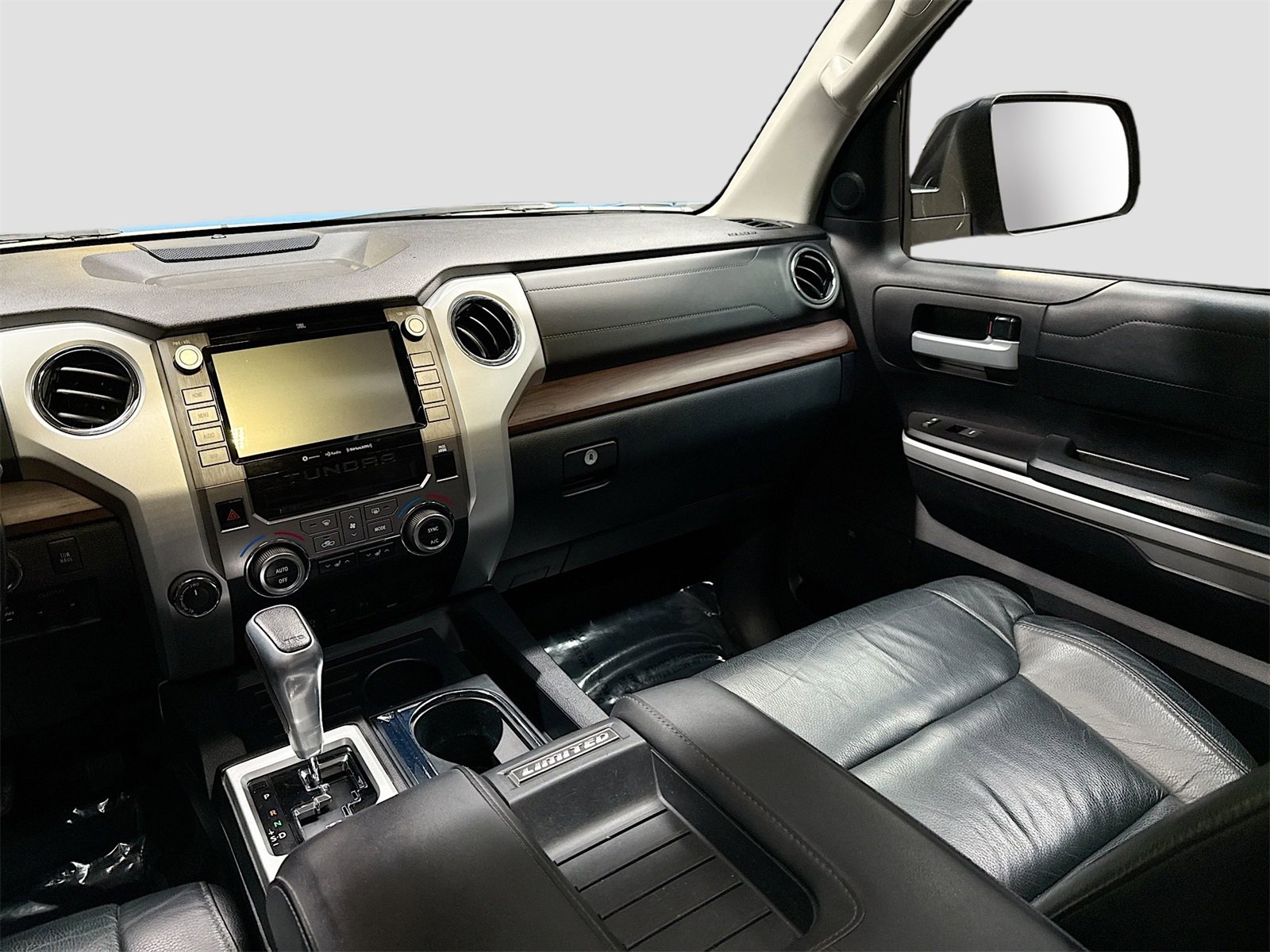 Used 2020 Toyota Tundra Limited image 25