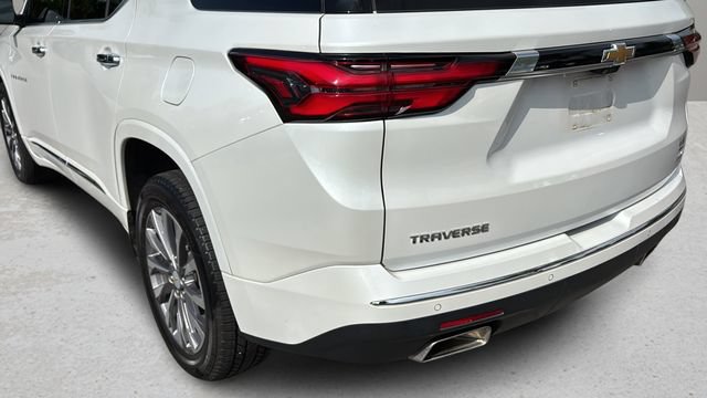 Used 2022 Chevrolet Traverse Premier FWD image 30