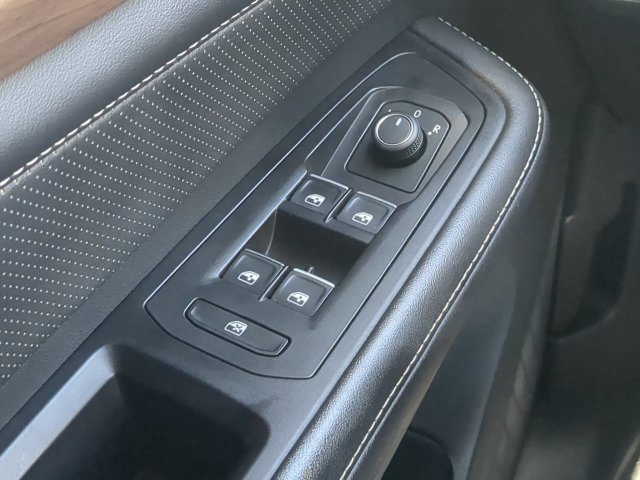 Used 2024 Volkswagen Atlas SE FWD image 28