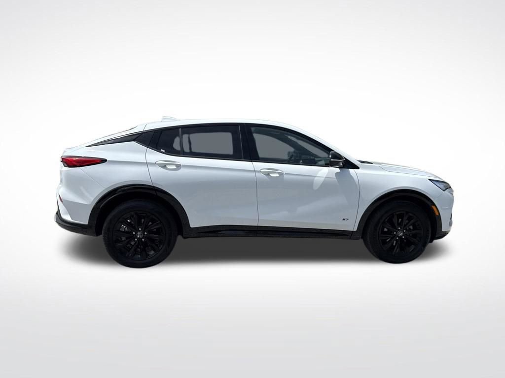 Used 2025 Buick Envista Sport Touring image 16