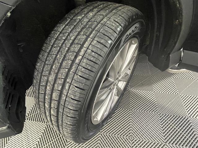 Used 2017 Toyota RAV4 Limited image 24