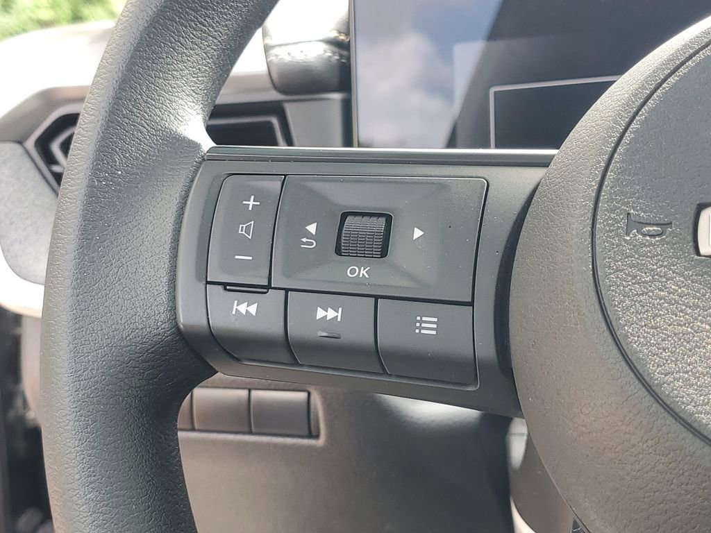 Used 2025 Nissan Kicks SV w/ SV Premium Package AWD/4WD image 22