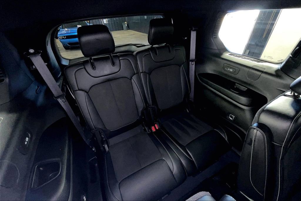 Used 2023 Jeep Grand Cherokee L Laredo AWD/4WD image 39