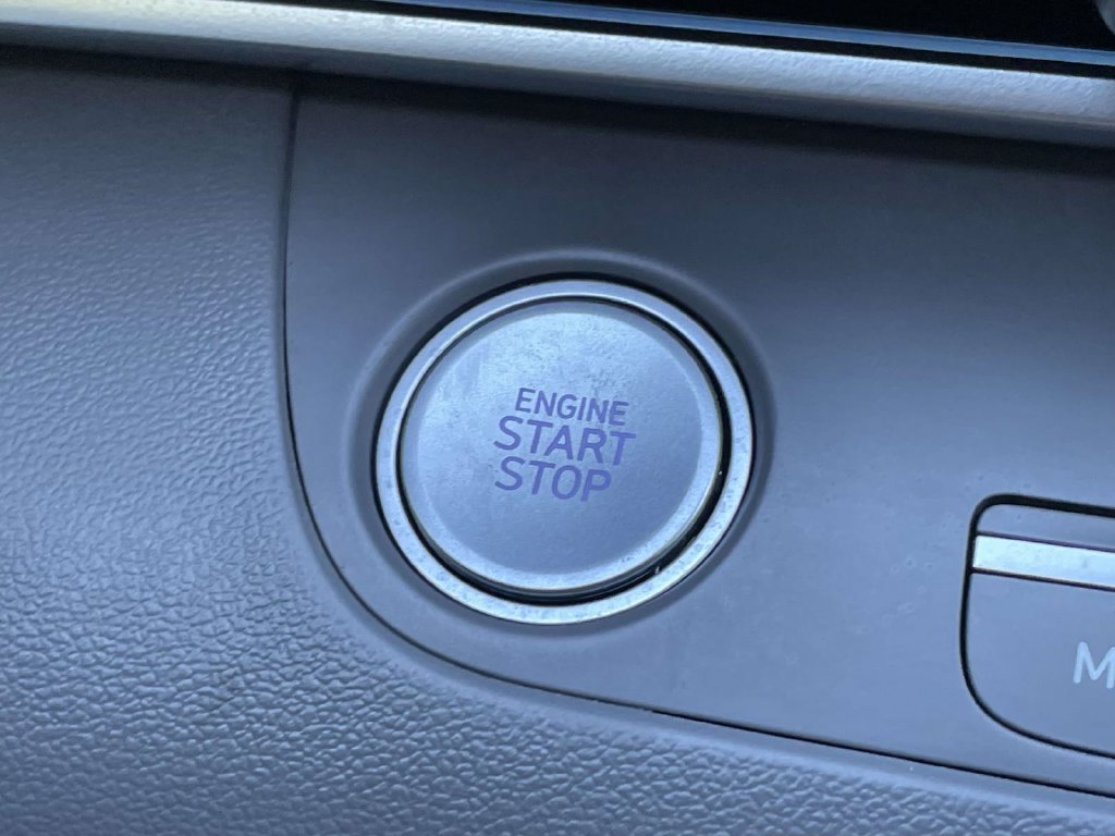 Certified 2024 Hyundai Elantra SEL FWD image 23