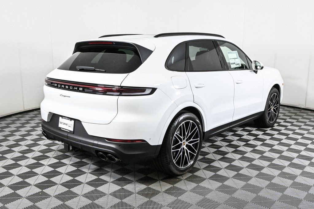 Certified 2025 Porsche Cayenne image 32