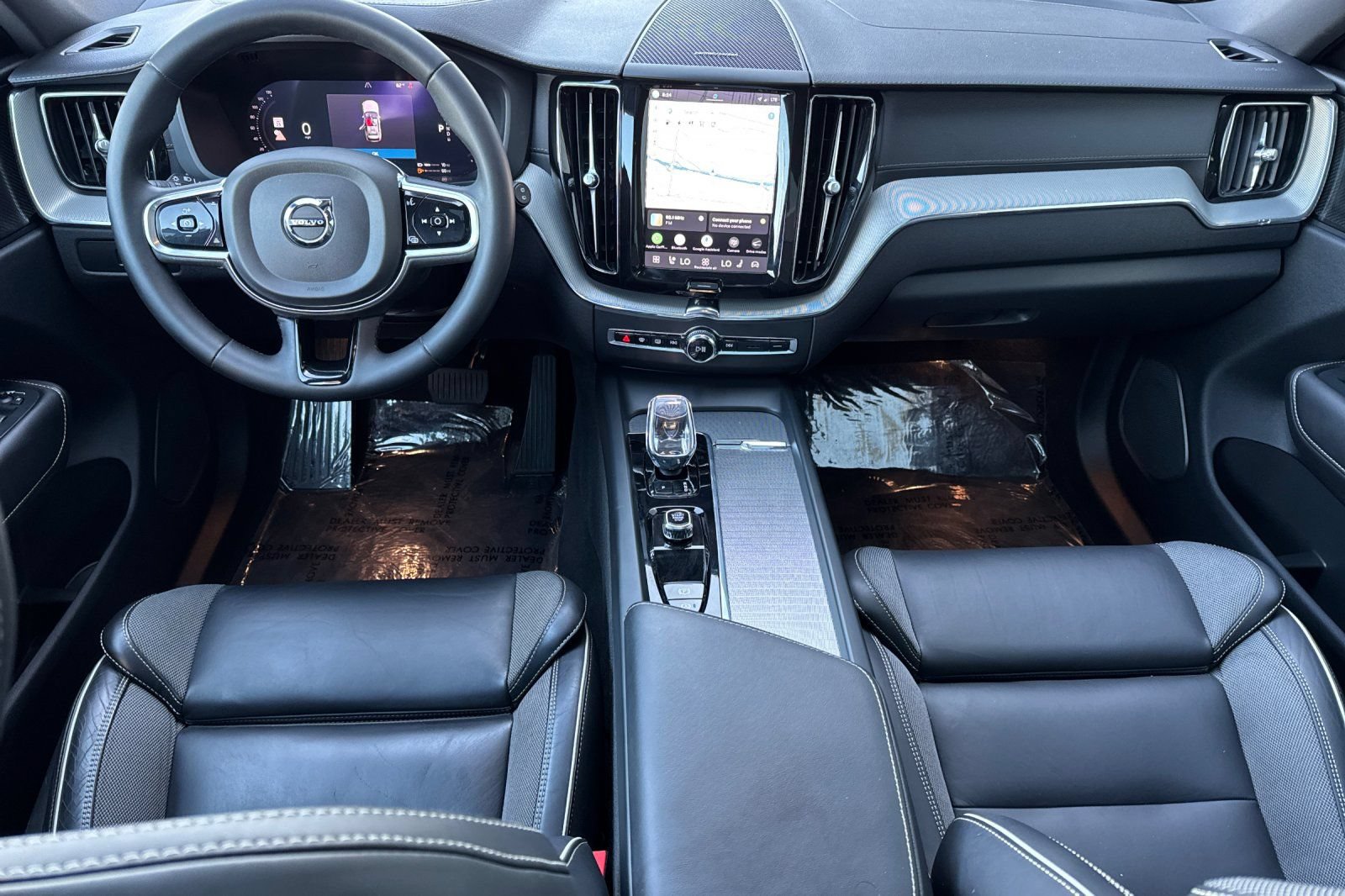 Used 2024 Volvo XC60 T8 Ultimate w/ Protection Package Premier AWD/4WD image 14